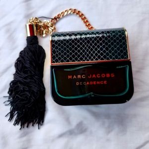 Marc Jacobs Decadence perfume 3.4 Oz